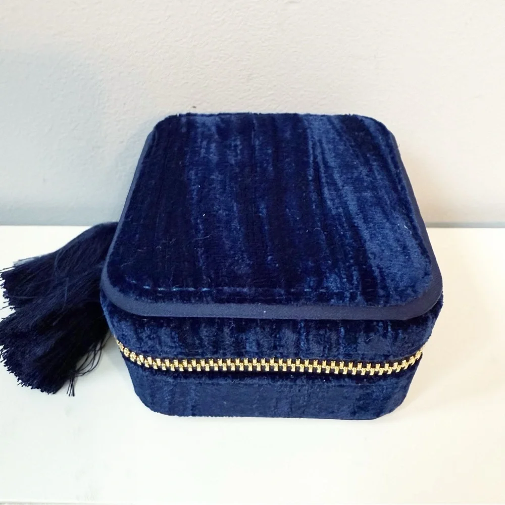 Sézane Velvet Jewelry Case Navy Blue